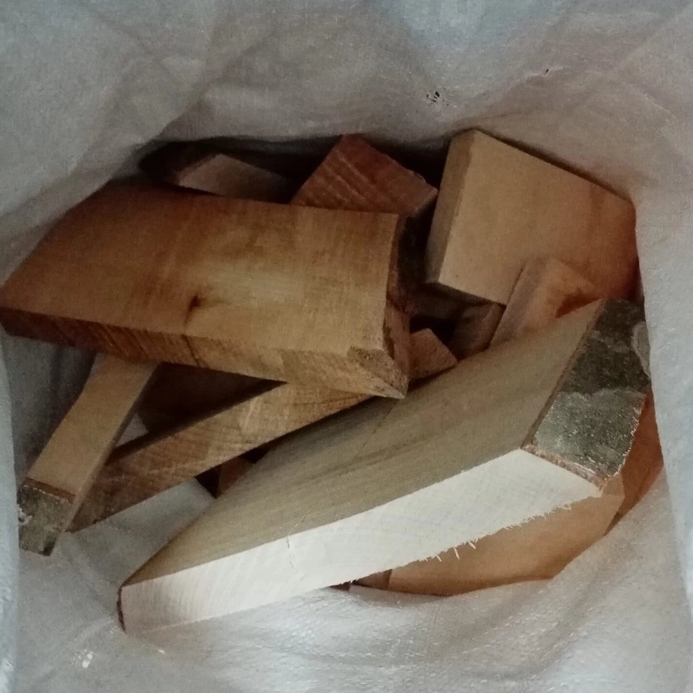 Legna da ardere 15kg di pezzetti di faggio accendifuoco naturale essiccato imbustato