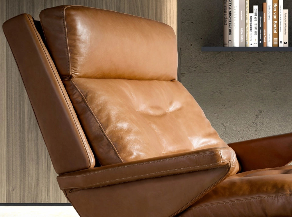 Poltrona in pelle Camel