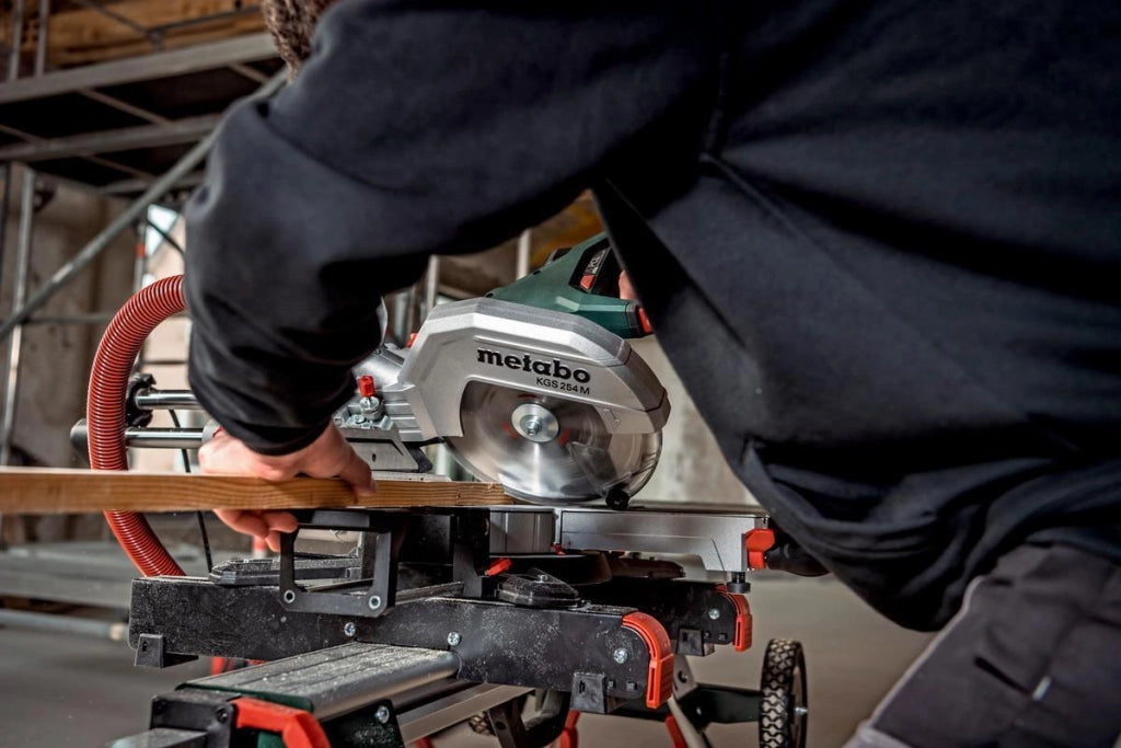 Metabo 613254000 KGS 254 M Troncatrice con Funzione di Trazione 1450 W 254 mm colore Nero
