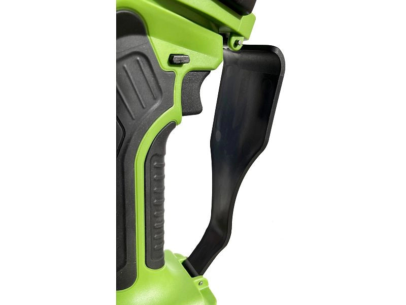 Potatore Minelli Ener-Q3 con due batterie da 21v e 5,2Ah e barra da 20 cm