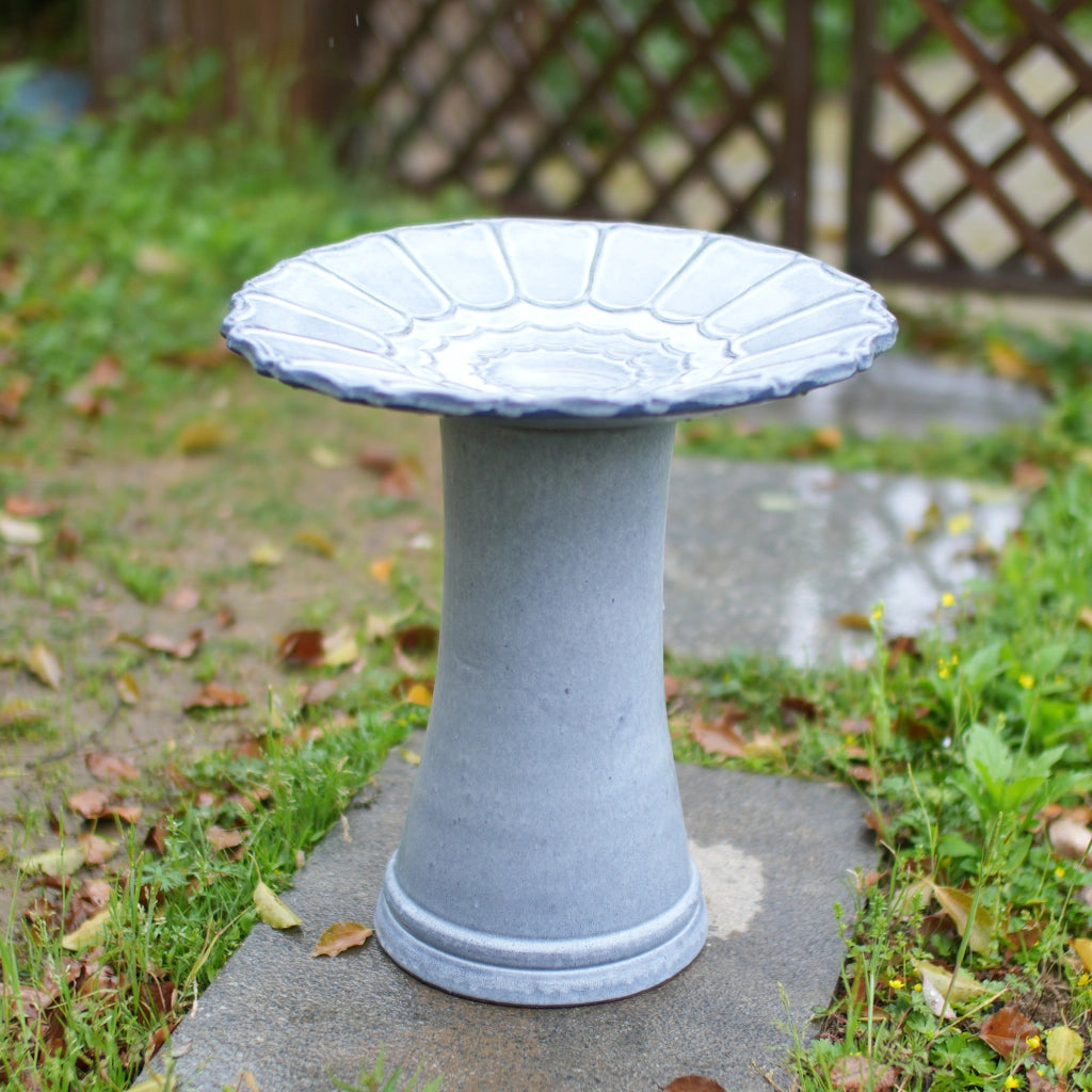 Bagnetto per uccelli in ceramica blu grigio lucido Ø 43 cm, altezza 45 cm, resistente al gelo per giardino