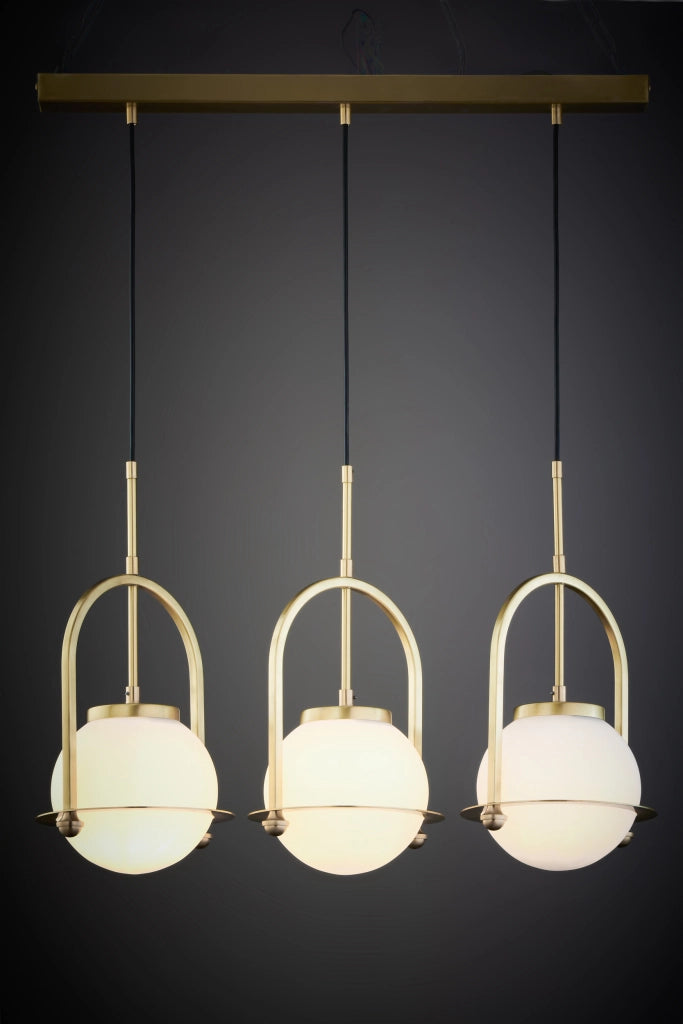 Sospensione loft ottone 3 luci sfere bianche E27 Jupiter