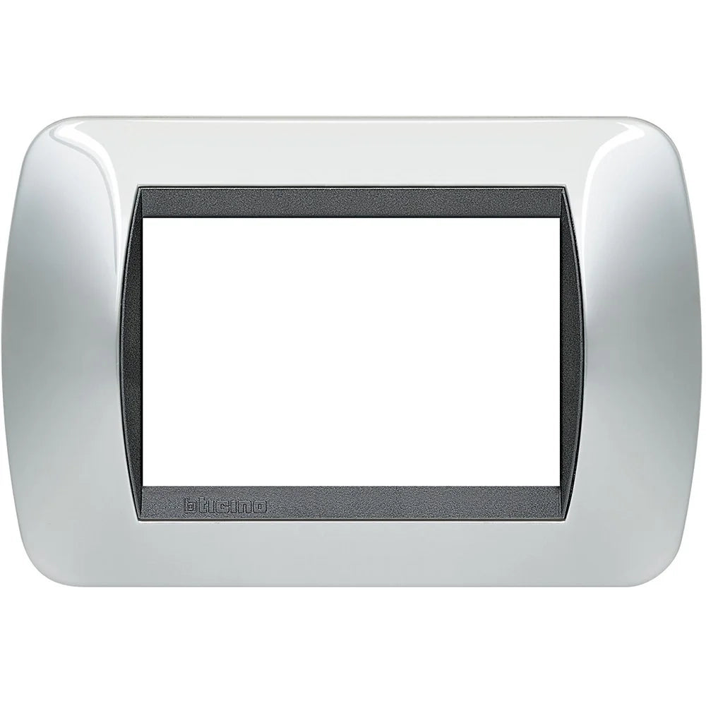 Living Int. - Placca 3 posti cromo lucido - L4803CR