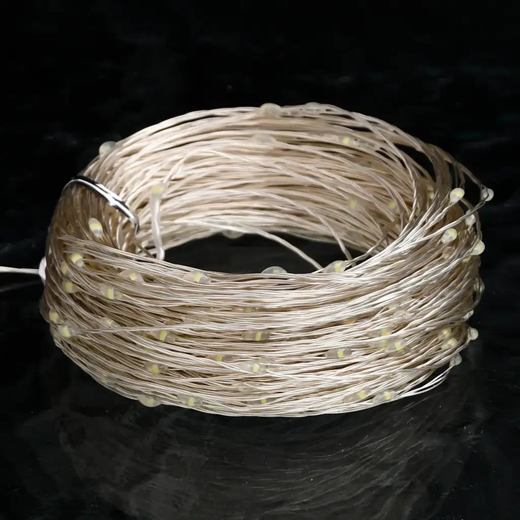 Stringa LED con 300 Luci LED Bianco Freddo 30 m 330051