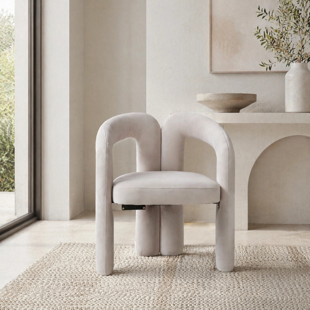 Sedia da pranzo con Schienale Avvolgente e Braccioli, Design Moderno, in Velluto Beige
