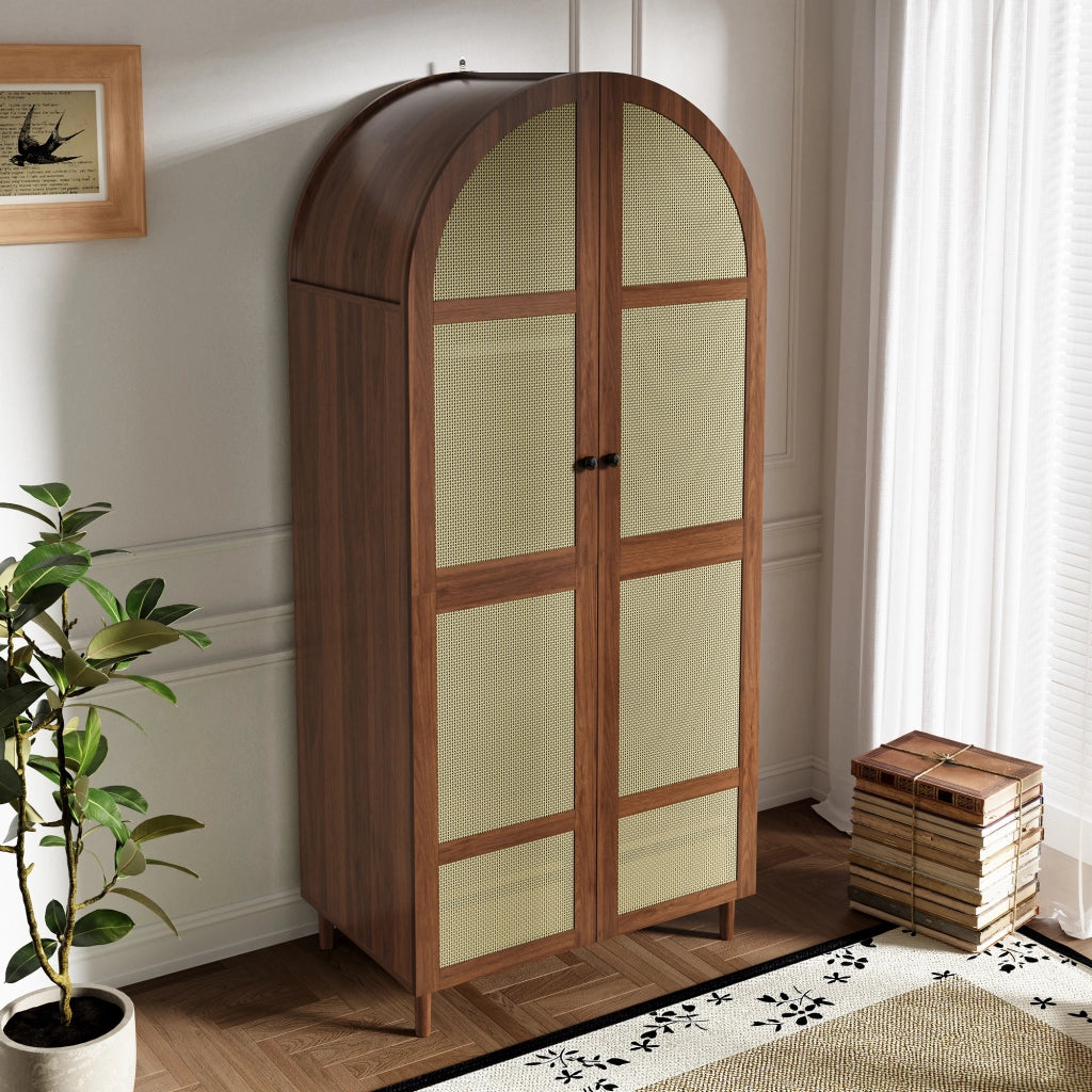 Armadio moderno con porte curve, barra appendiabiti e cassetti, colore noce