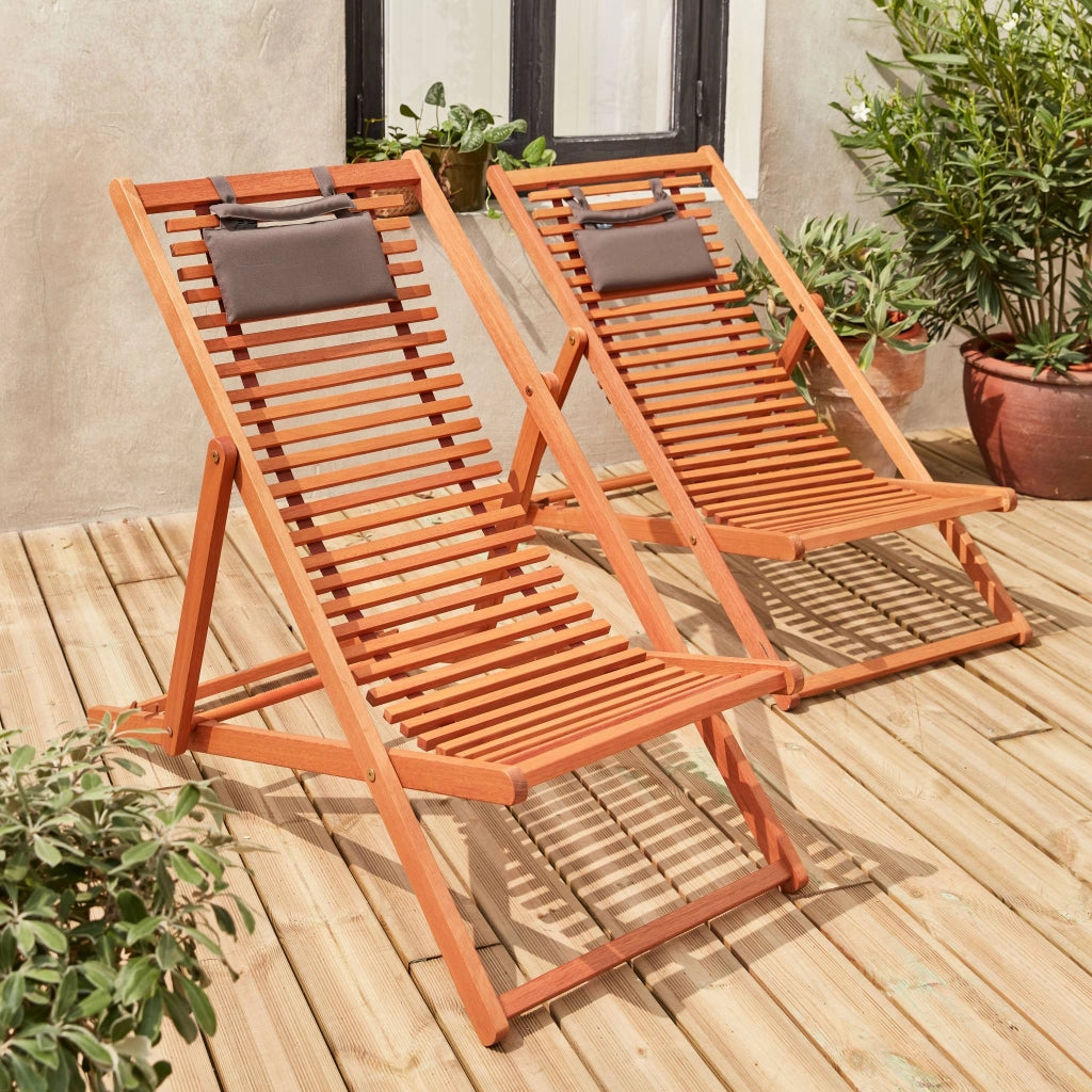 Set 2 lettini prendisole in legno con doghe e poggiatesta, marrone