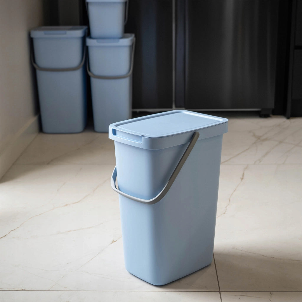 Cestino per rifiuti KADAX con coperchio, secchio per la raccolta differenziata da 12 litri.