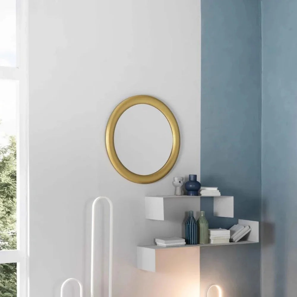 Specchio rotondo da parete Clarity con cornice in legno oro | Duzzle