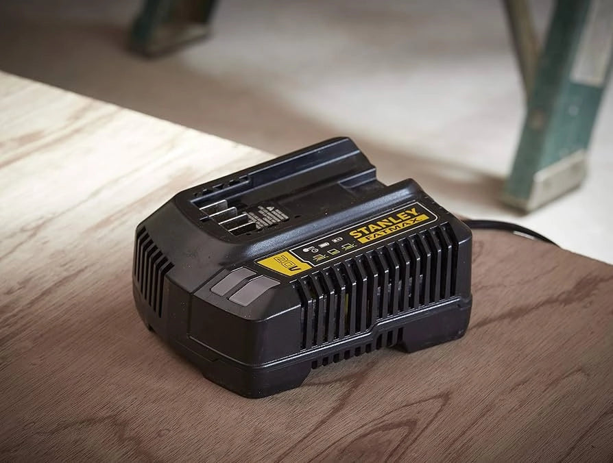 Stanley FatMax SFMCB12 – Caricabatterie V20 18 V, 2 A