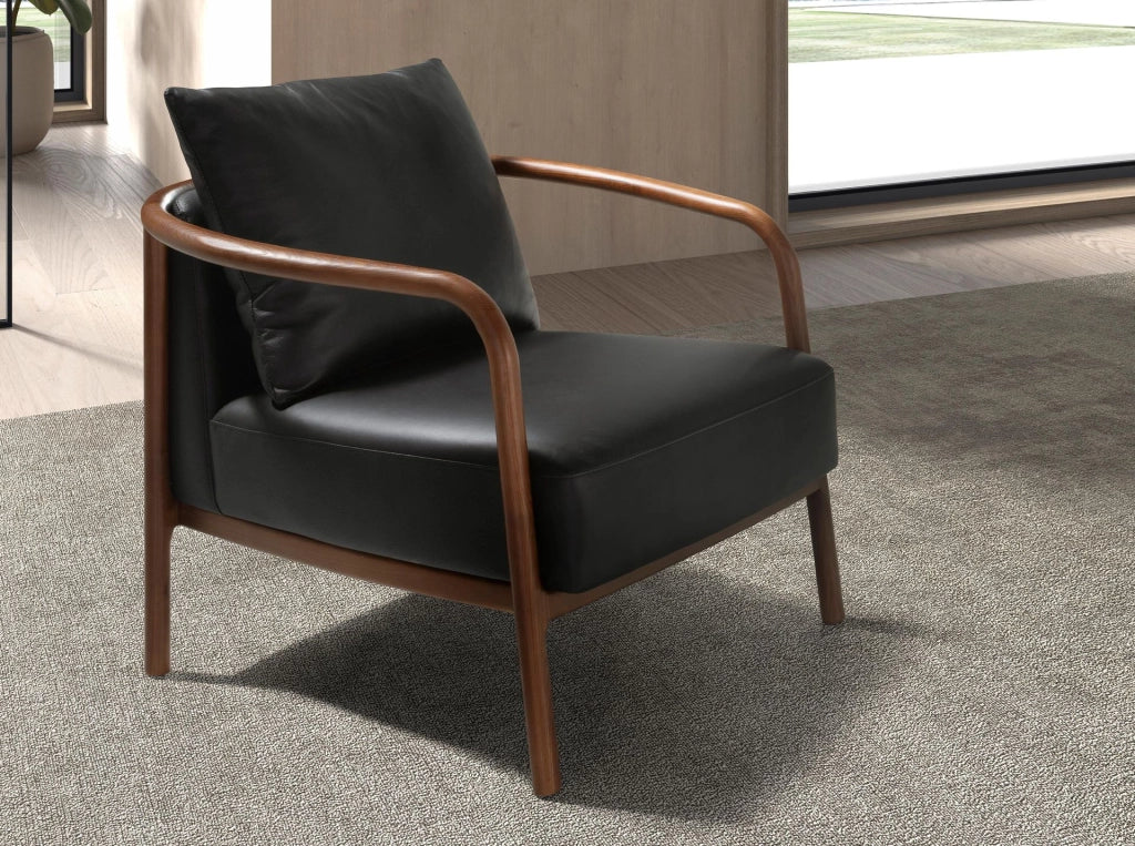 Poltrona in pelle nera