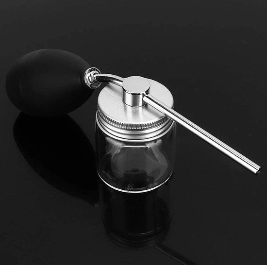 Spray applicatore per trattamento capillare.