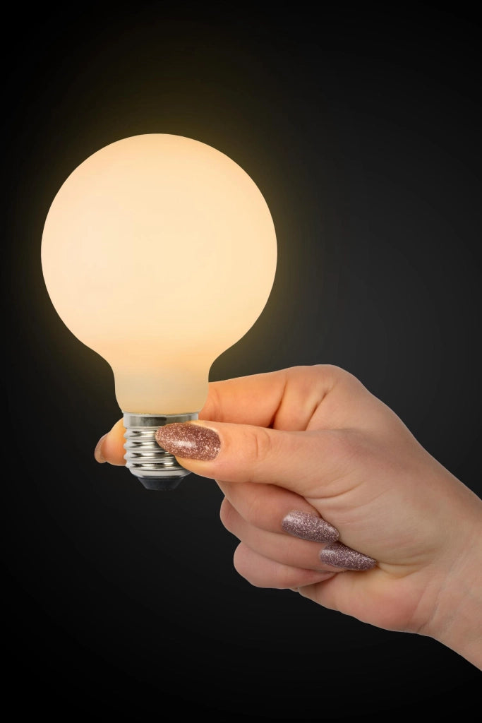 Lampadina LED opalina sferica E27 8W 2700K Lucide