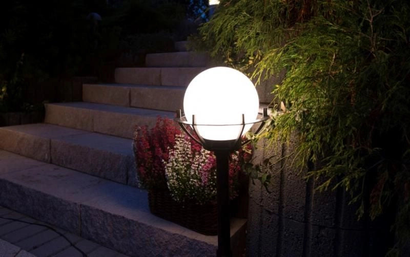 Lampada sospesa esterno sfera Ø25 nera E27 IP43 SU-MA