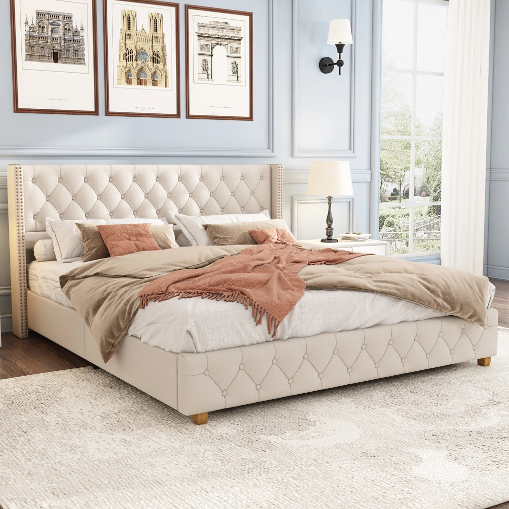 Letto Matrimoniale 160×200 cm Imbottito con Testiera Trapuntata e Borchie; senza Materasso; Beige