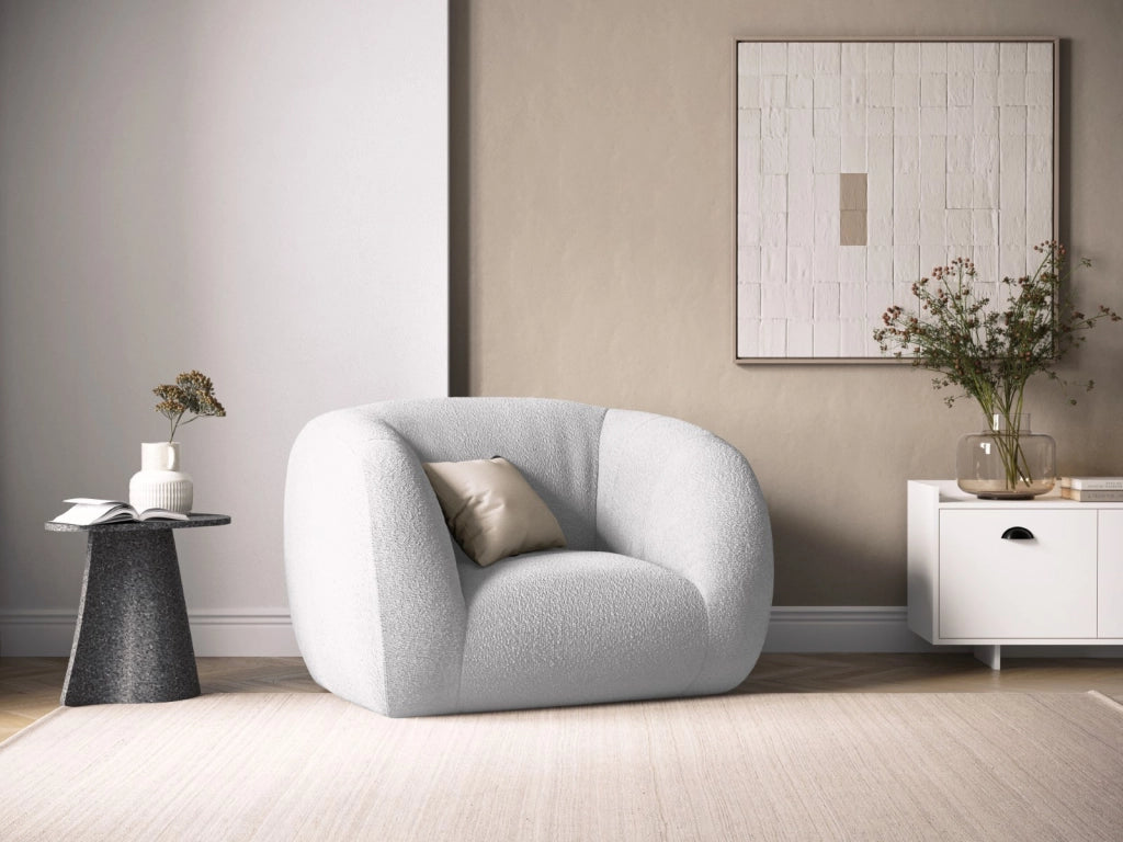 Cosmopolitan Design - Poltrona "Essen" in bouclé grigio chiaro 