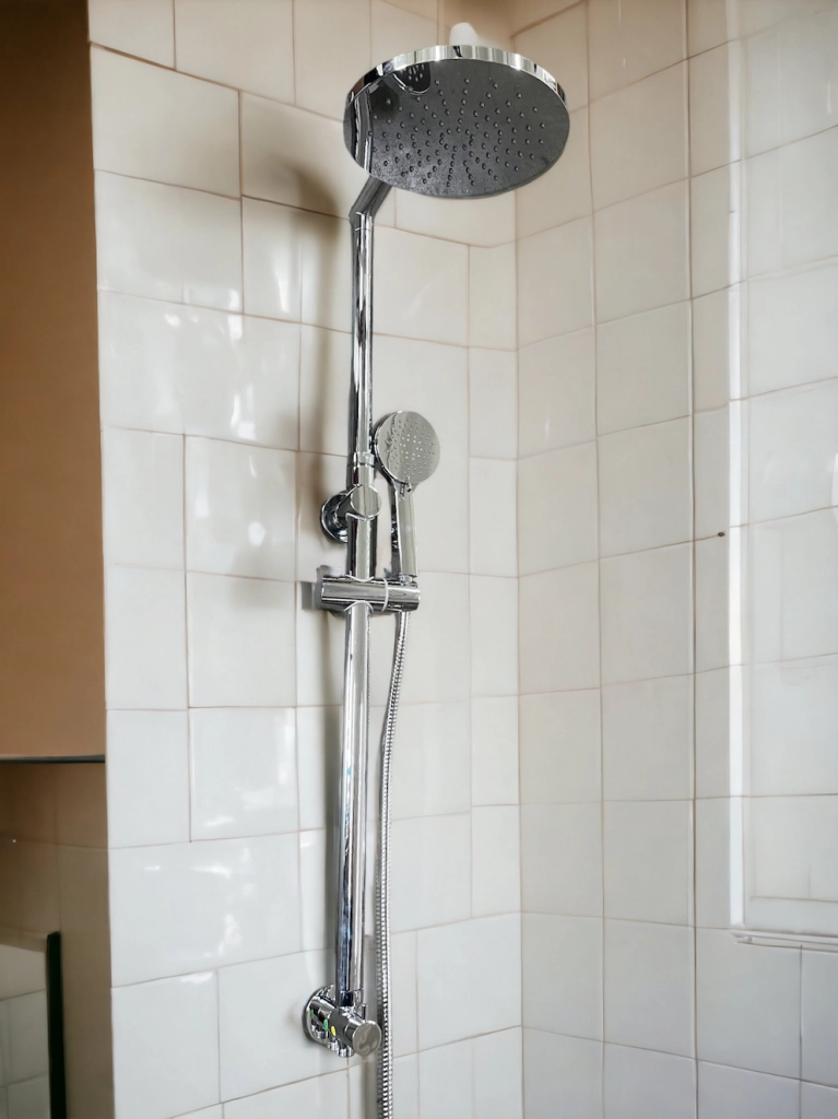 Colonna doccia completa in ottone regolabile in altezza e profondità