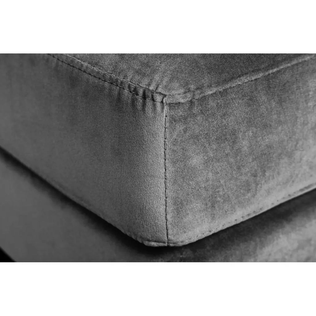 Pouf KOLIRI grigio – design quadrato in velluto