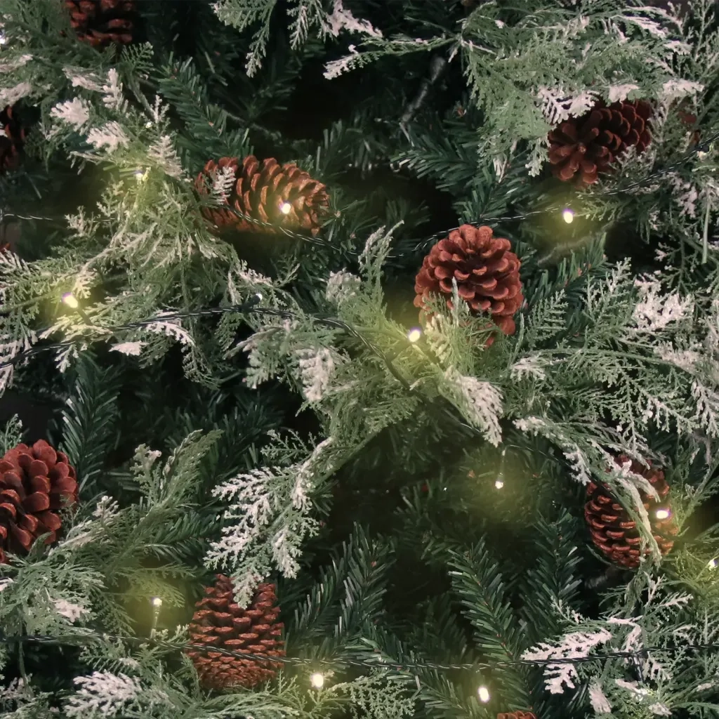 Albero di Natale con Luci e Pigne Verde e Bianco 225cm PVC e PE 3094566