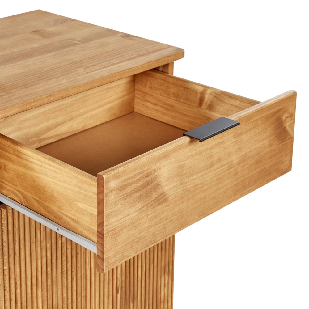 Credenza con 2 cassetti e 2 ante in legno chiaro in stile rustico classico