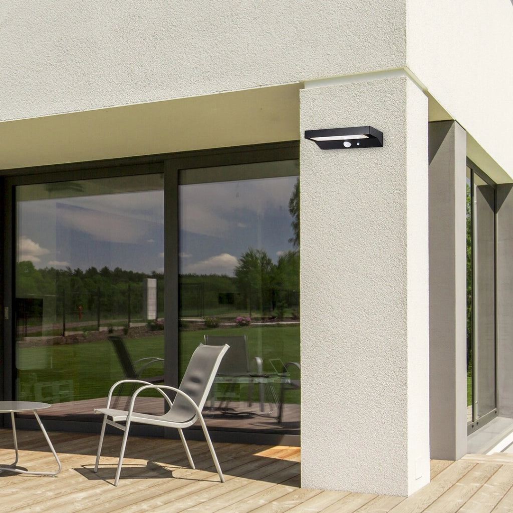Applique solare esterna LED 6W con sensore Korana nera Rabalux