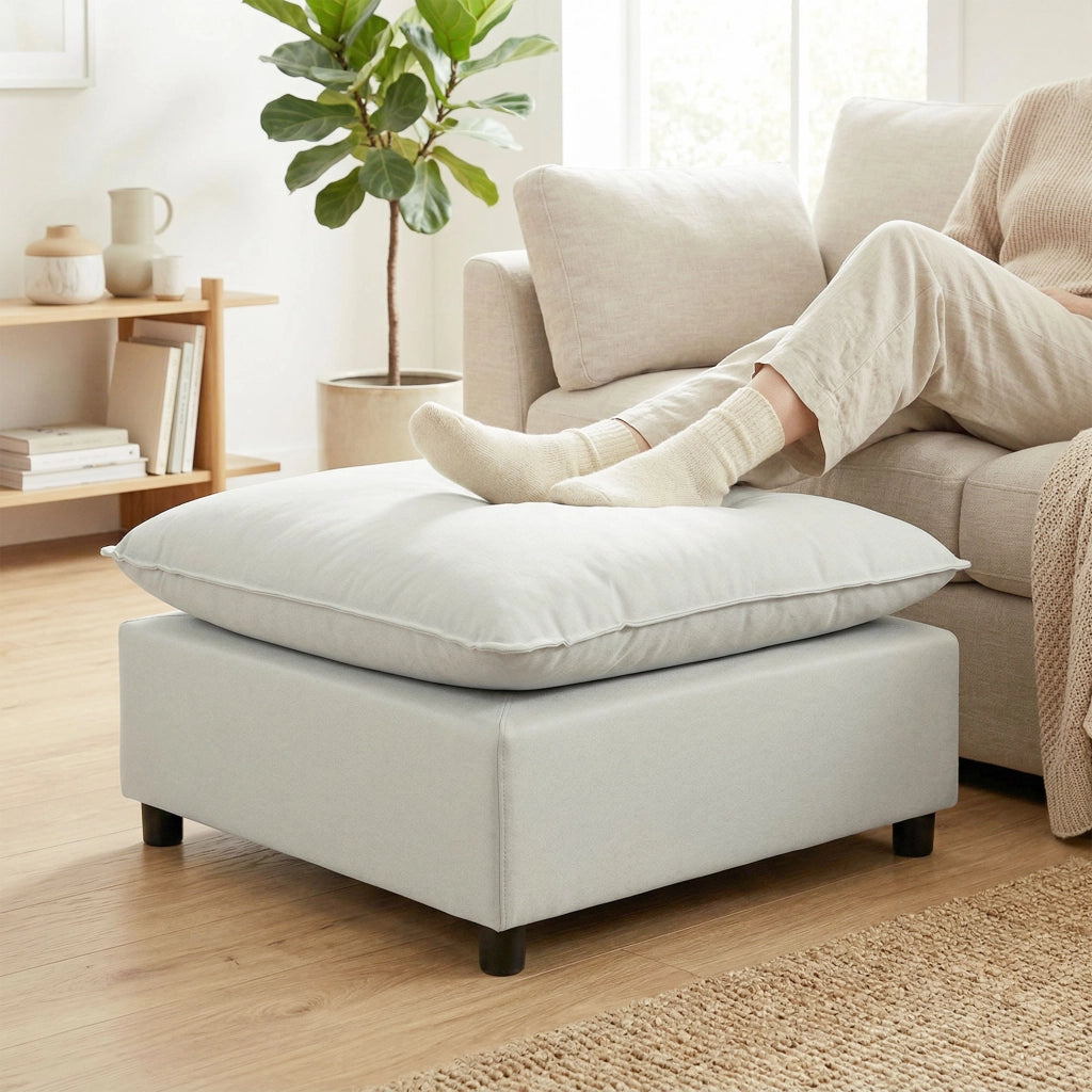 Pouf con gambe in plastica ¨C Minimal ¨C Grigio 75x75x40 cm