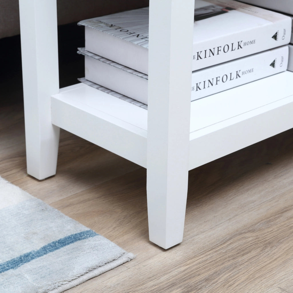 Comodino con Ripiano e Foro per Cavi ¨C Minimal ¨C 60.5x32.5x70 cm Bianco