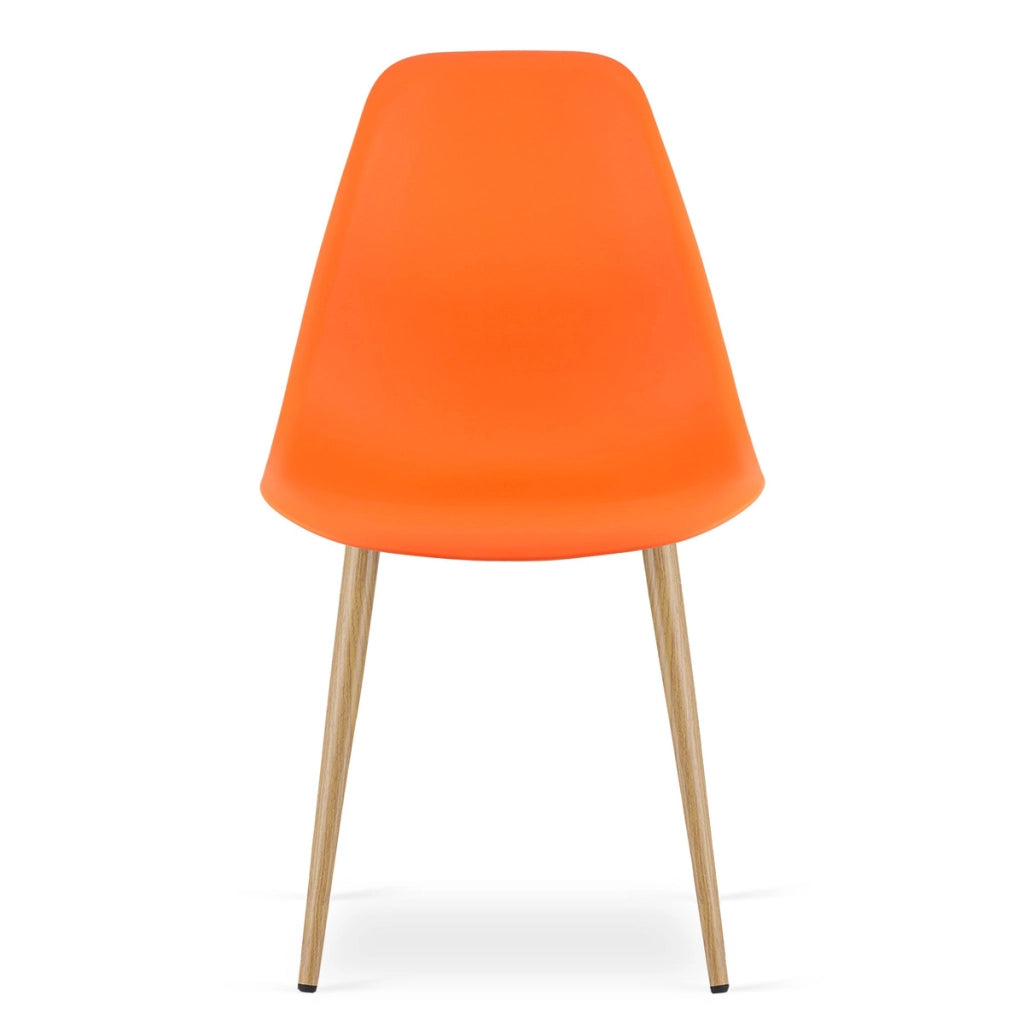 Sedia WAT arancione con gambe effetto legno naturale