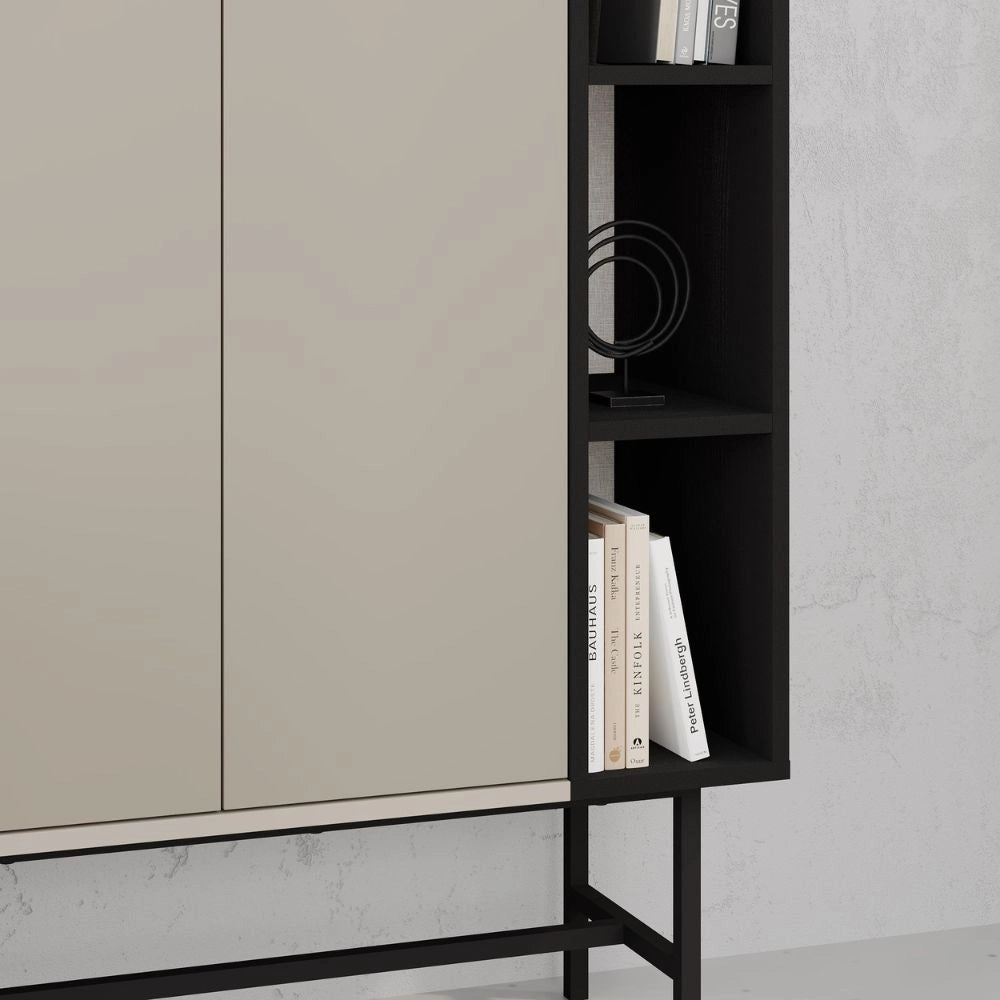 Credenza alta Mona con due ante cashmere e tre vani a giorno neri 90x40x130H