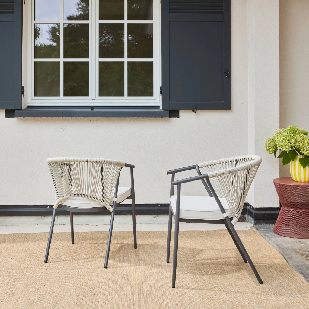 Set 2 sedie da giardino impilabili in acciaio e corde, beige