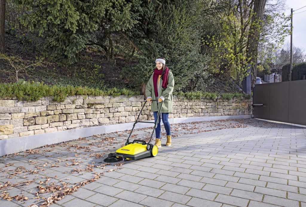 Karcher Spazzatrice manuale S 4