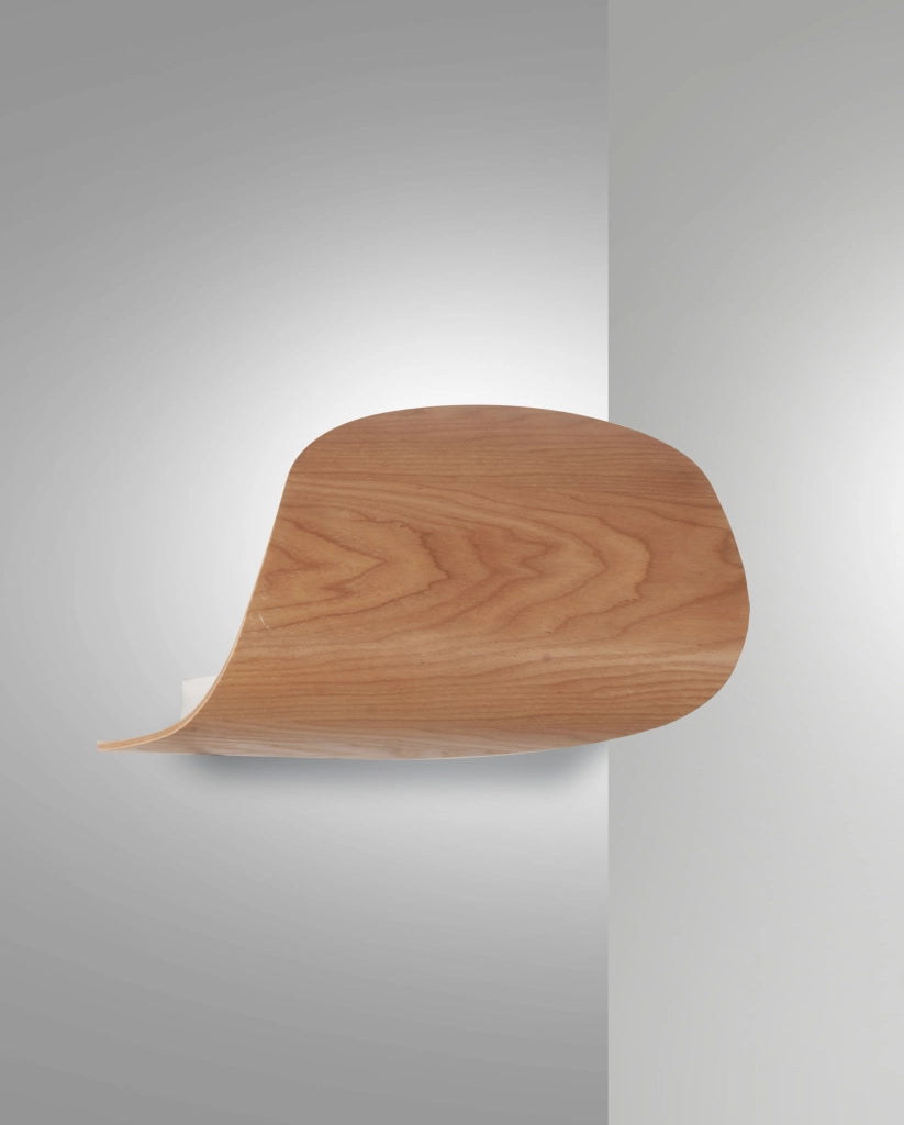 Lampada da Parete Pevero in Frassino e Metallo, LED Integrato 18W, Luce Calda 3000K, Dimmerabile a Taglio di Fase, Design Moderno e Rifinito