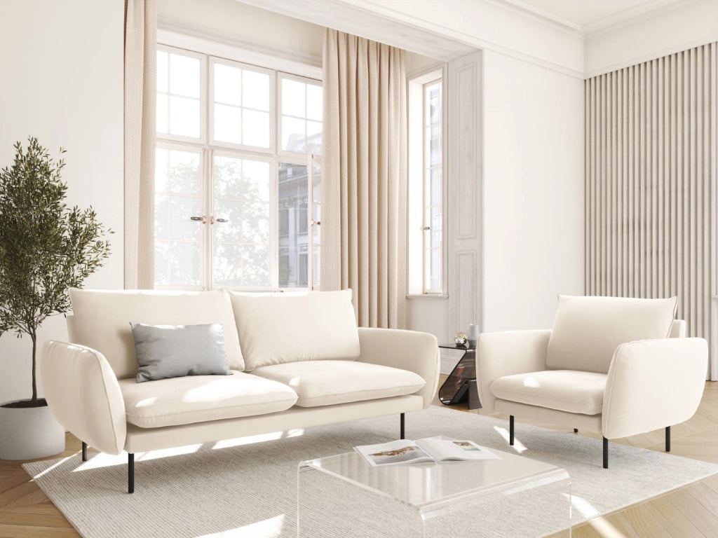 Cosmopolitan Design - Poltrona "Vienna" in velluto beige chiaro 