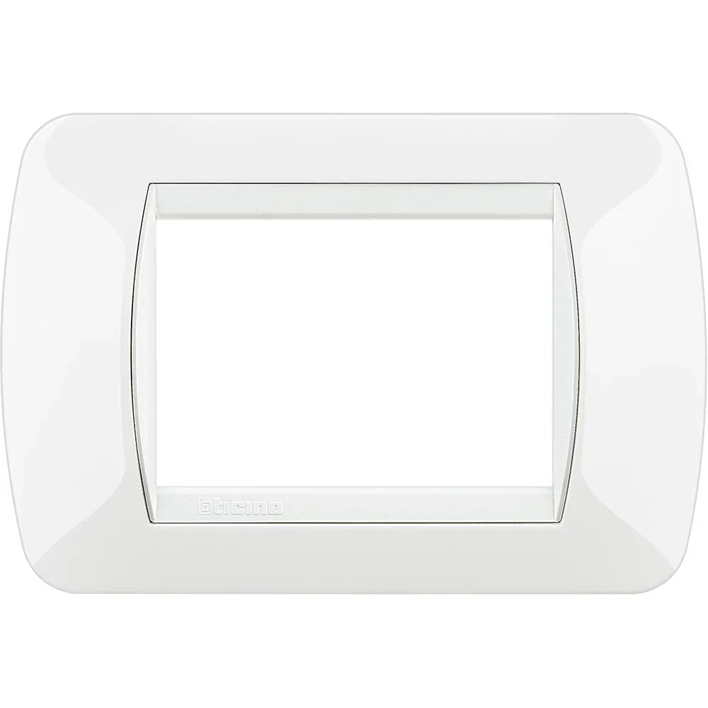 Living Int. - Placca 3 posti bianca - L4803BI