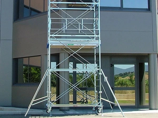PONTEGGIO SYSTEM 120X200 C/BASE ESTRAIBILE H M 12,50 DL 81 - MARCHETTI