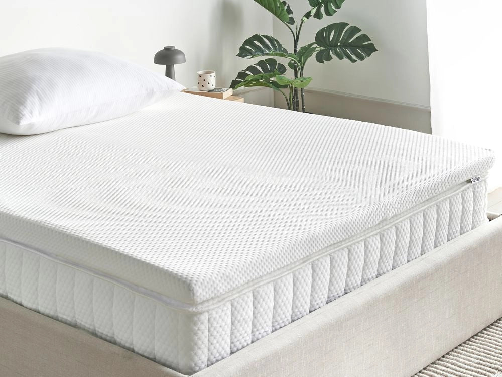 Coprimaterasso in schiuma bianca 140 x 200 cm comfort morbidezza