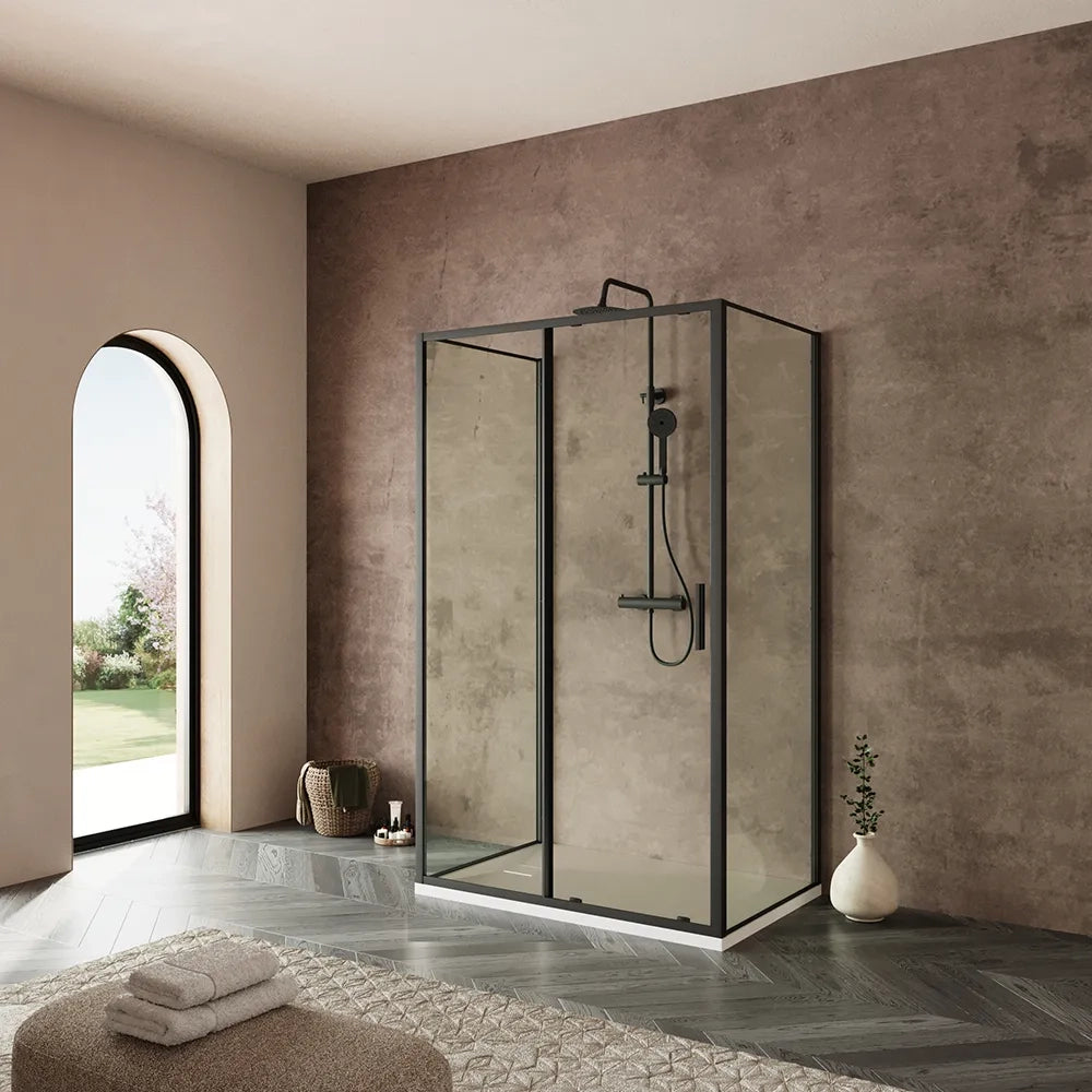 Box doccia tre lati 70x120x70cm con porta scorrevole profili nero opaco e vetro 6mm trasparente h190 | Portofino