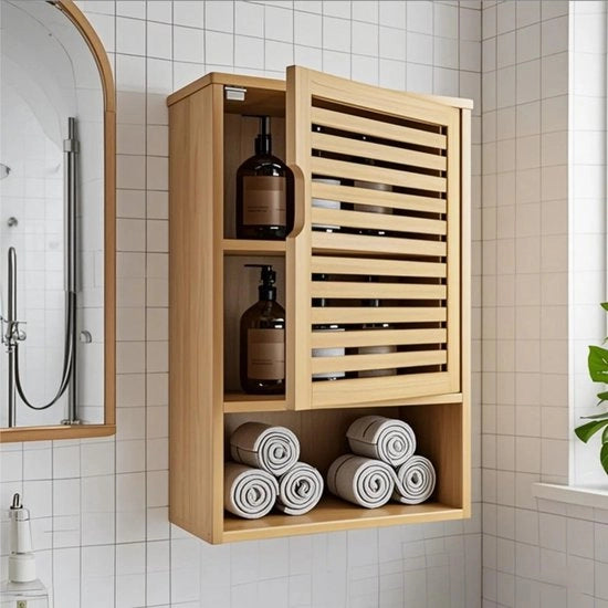 Cassa da bagno a muro con porta e pannelli regolabili in bambù, riduce lo spazio per medicinali.