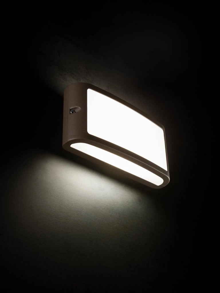 Applique in alluminio pressofuso con diffusore opalino - 10W, 950 lumen, luce calda bianco