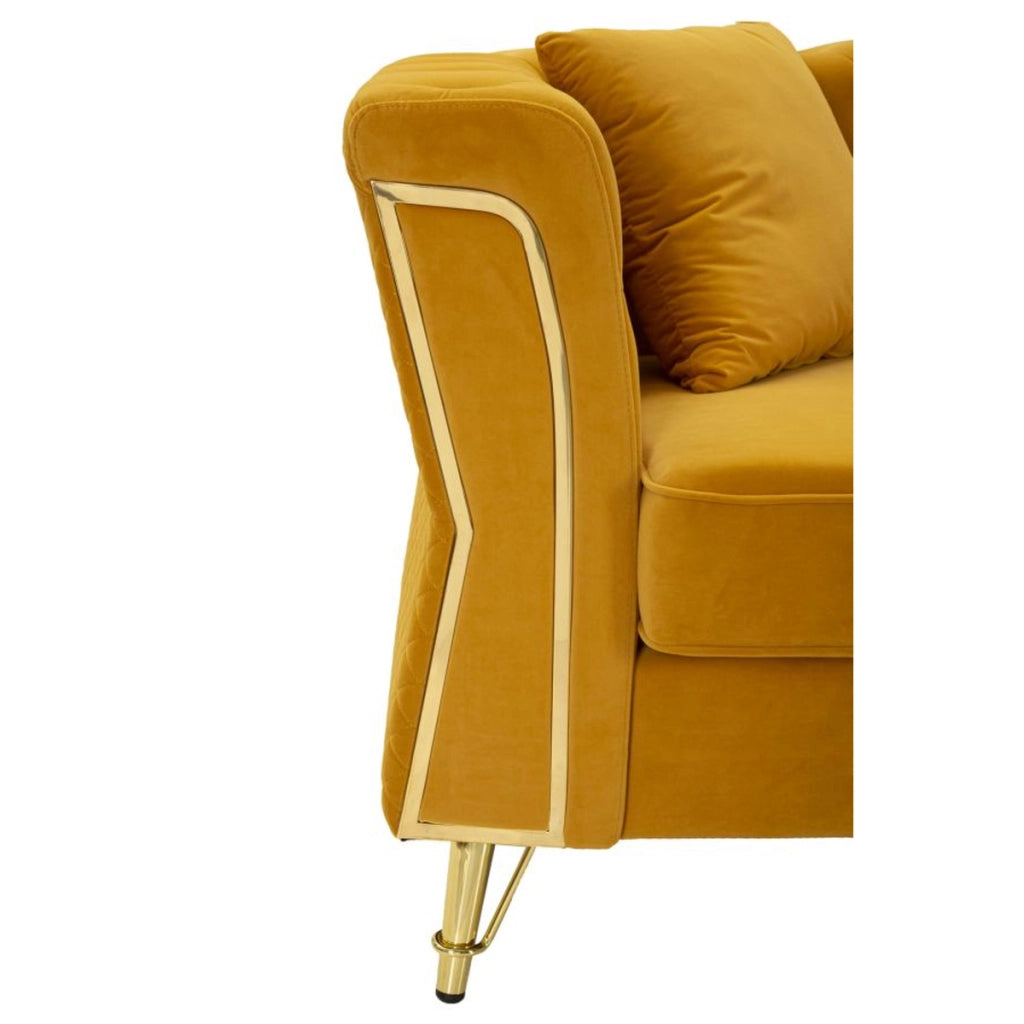 Divano Emy con cuscini in poliestere senape e gambe oro 162x83x76 cm
