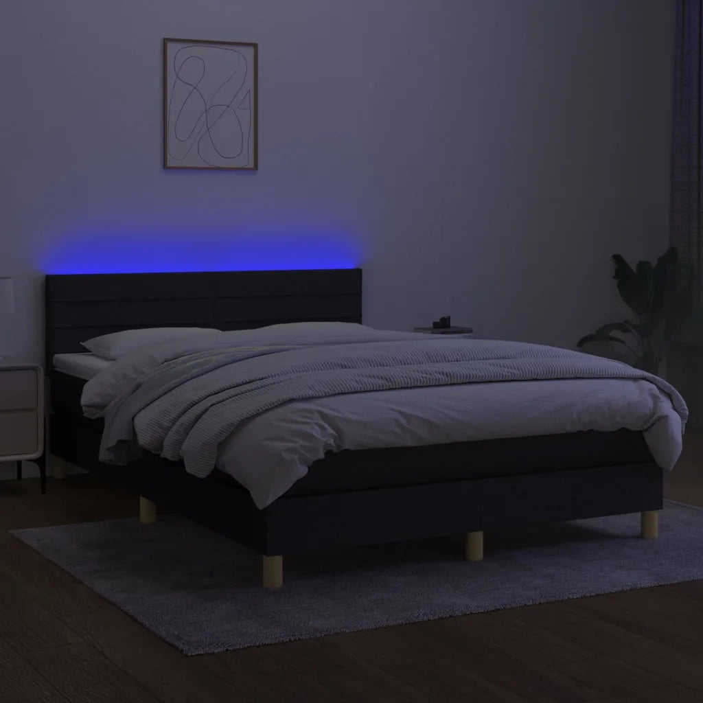 Letto a Molle con Materasso e LED Nero 140x200 cm in Tessuto 3133799