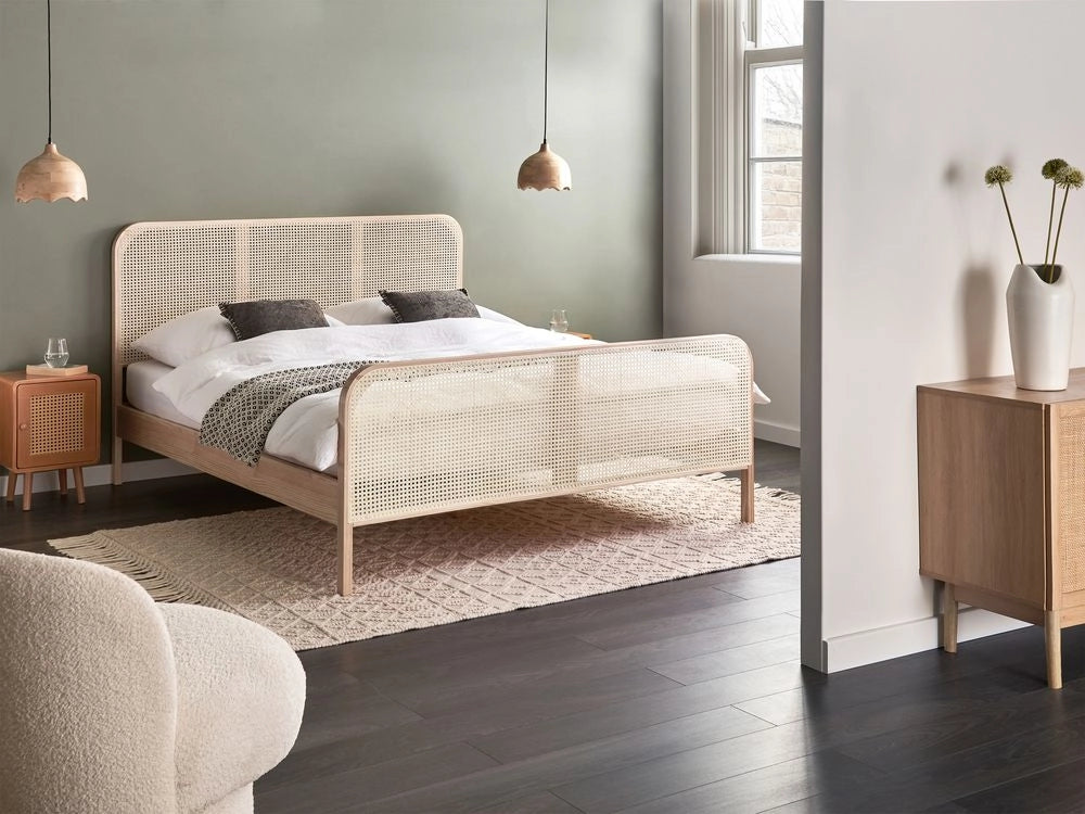 Letto in legno di pino marrone chiaro UE matrimoniale 160 x 200 cm con testata a treccia viennese a doghe stile rustico minimalista
