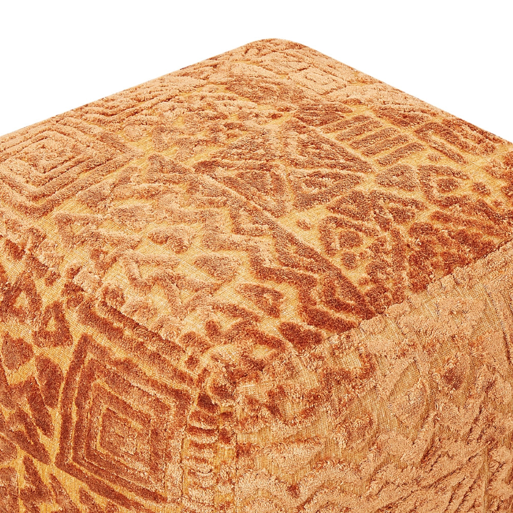 Pouf marrone dorato in poliestere e viscosa 50 x 50 x 50 cm con imbottitura in EPS Rivestimento spesso con motivo bohémien.
