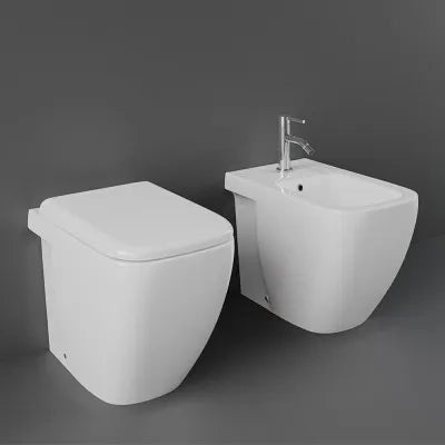 Copriwc originale per wc filomuro Rak Caroline modello avvolgente