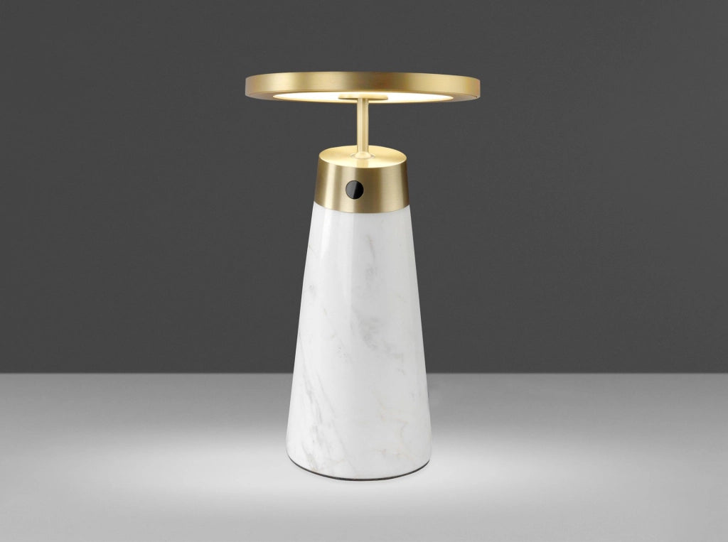 Lampada da tavolo in marmo bianco e acciaio dorato